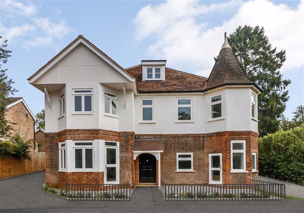 Property in Charlewoode House, Chorleywood