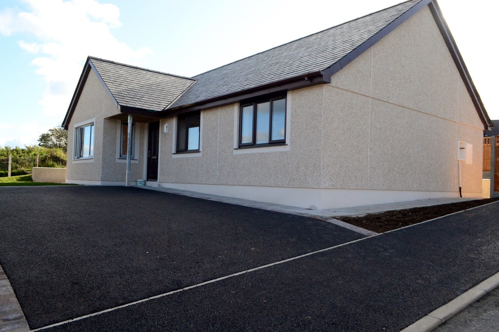 Property in Tan Yr Eglwys, Abererch, Pwllheli, LL53 6BF