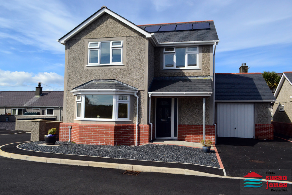 Property in Bro Gwystl, Y Ffor, Pwllheli, LL53 6UJ