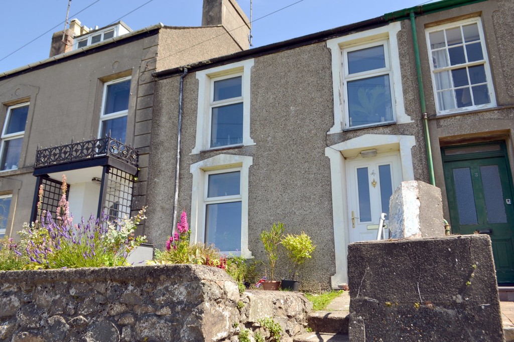 Property in Bryn Glas, Nefyn, Pwllheli, LL53 6HT