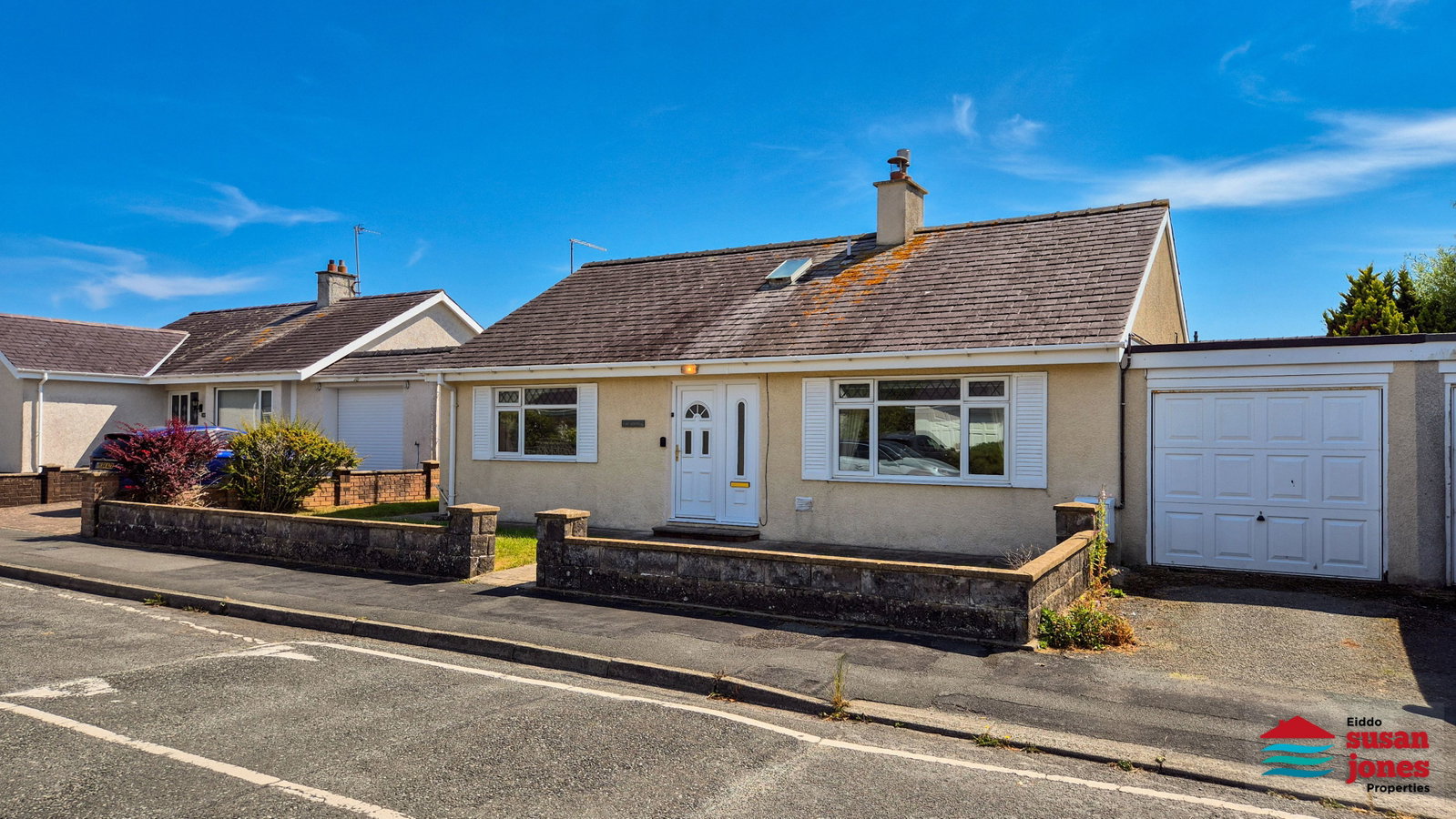 Lon Ceredigion, Pwllheli LL53