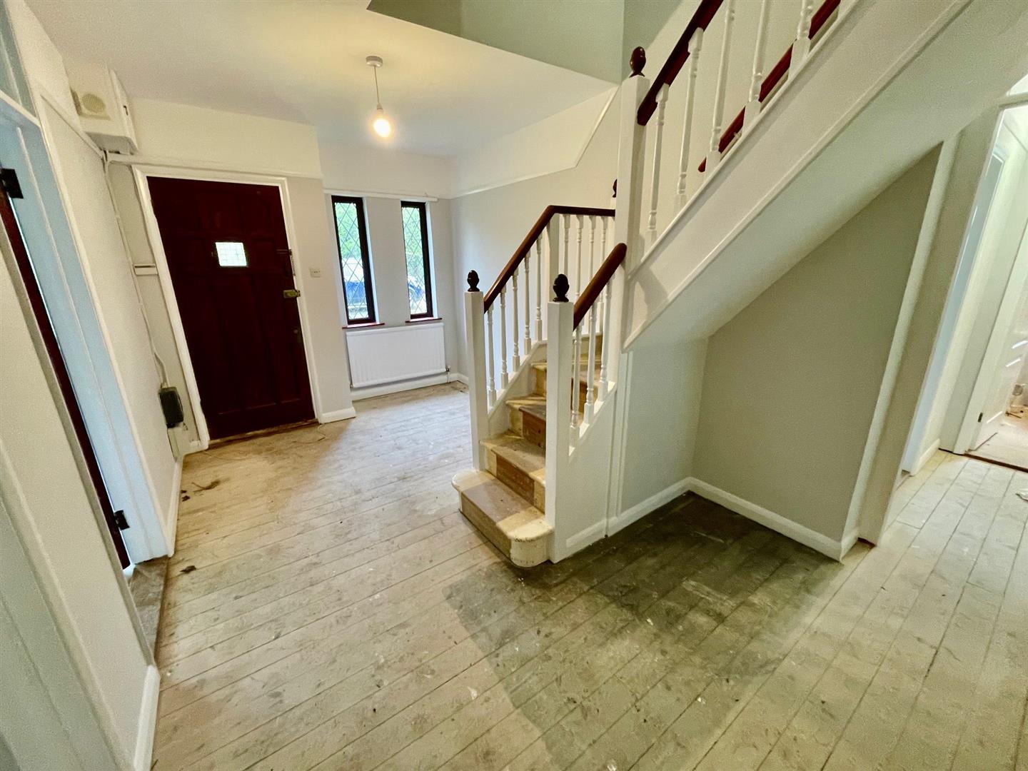 Property in Horns Oak Road, Meopham, DA13