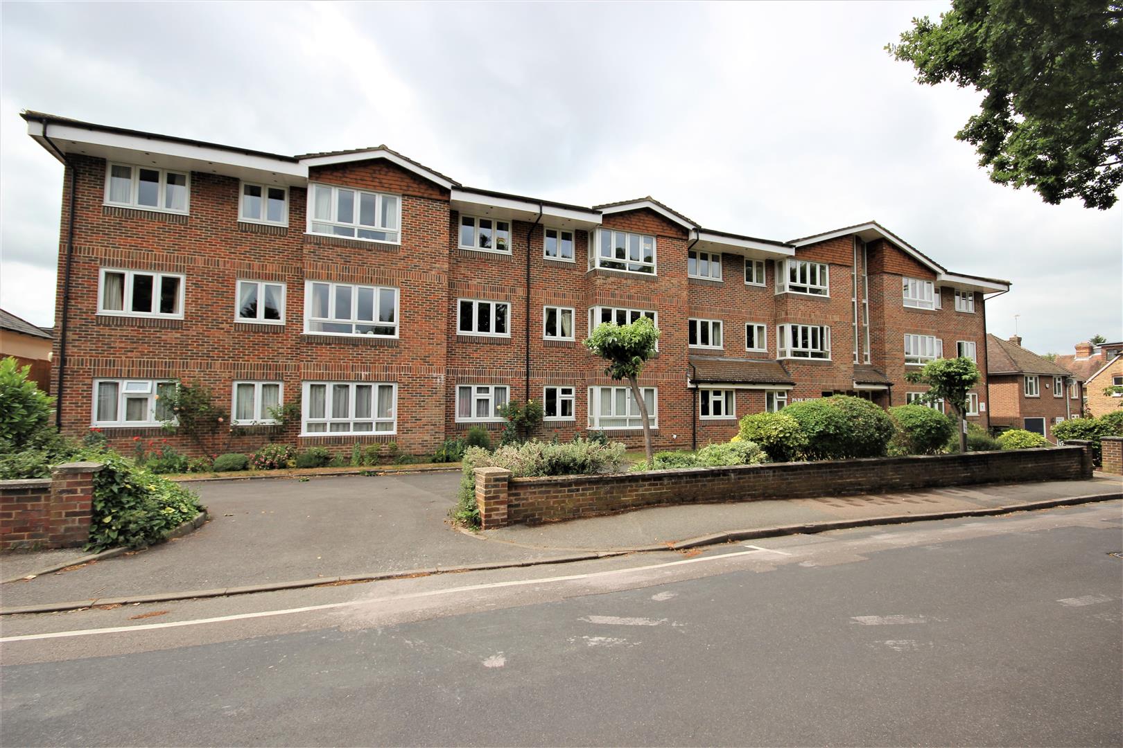 Property in St. Johns Road, Sevenoaks, TN13