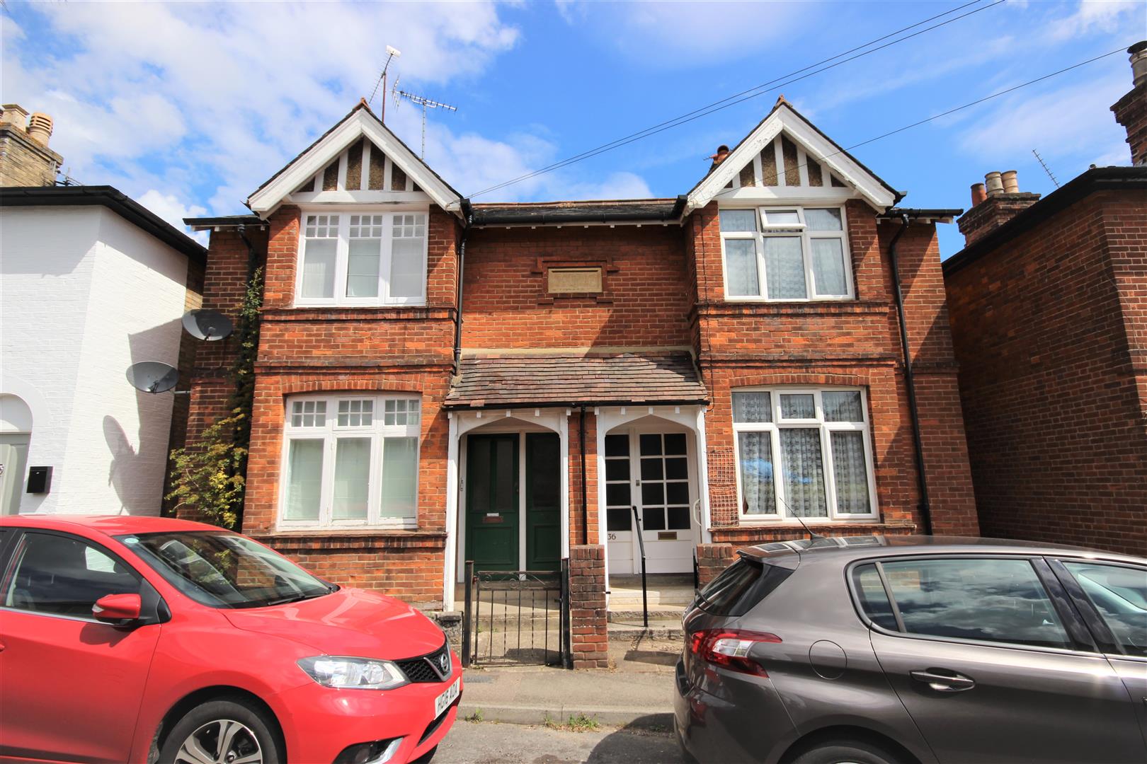 Property in Chipstead Lane, Sevenoaks, TN13