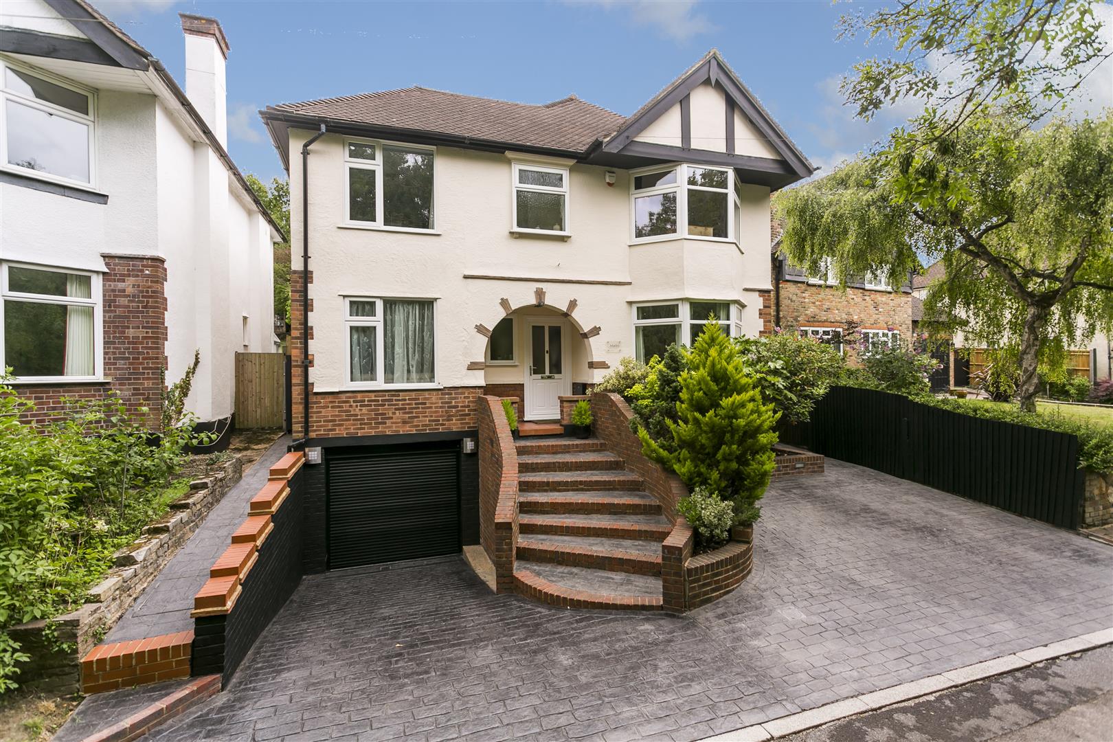Property in Sevenoaks Road, Sevenoaks, TN14
