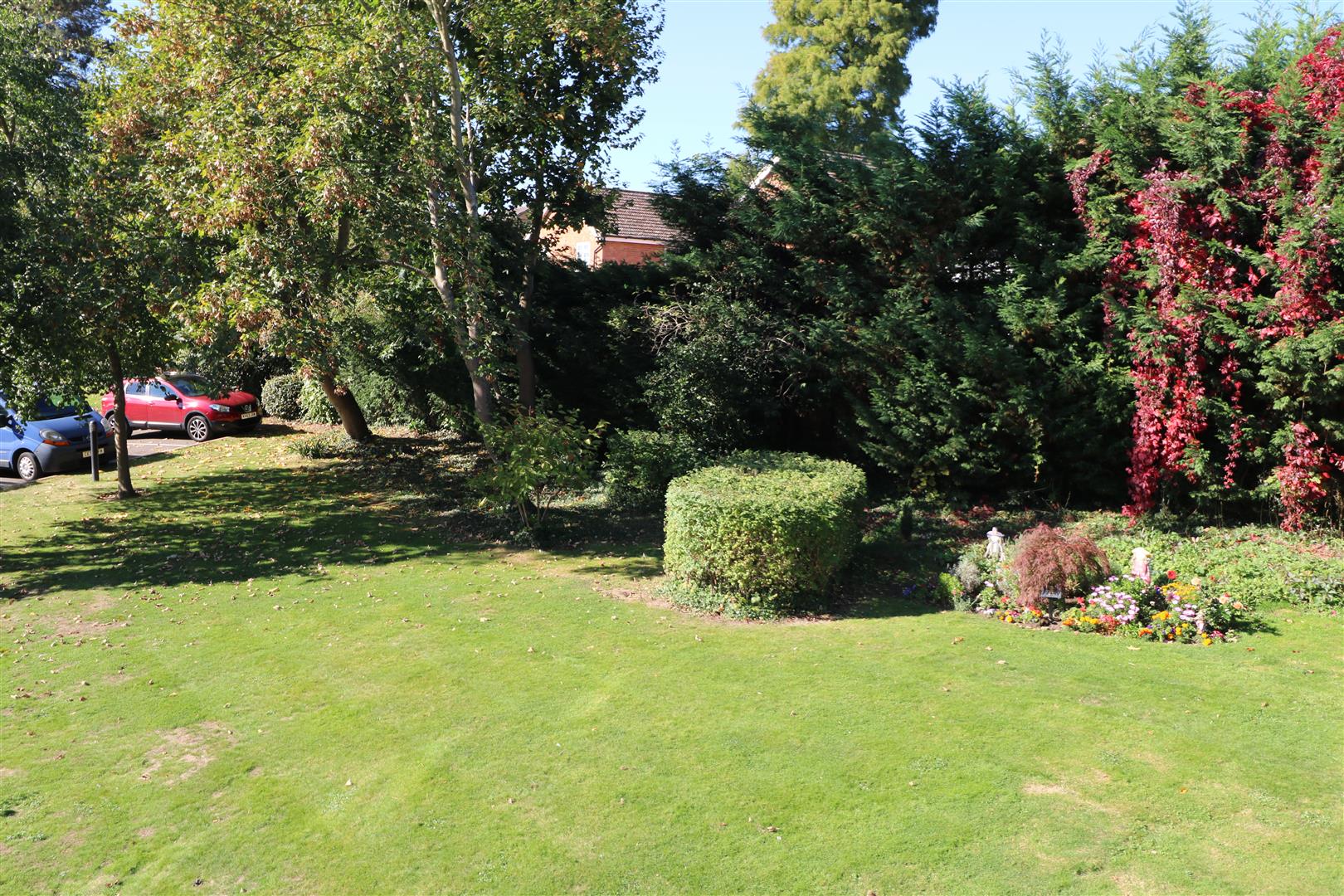 Property in Hadlow Road, Tonbridge, TN9