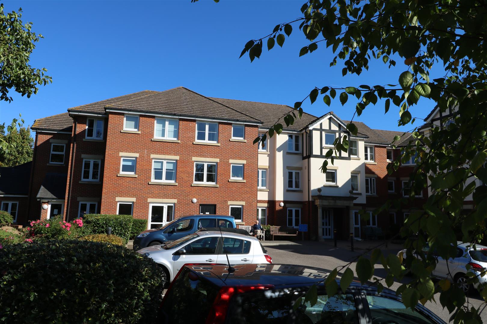 Property in Hadlow Road, Tonbridge, TN9