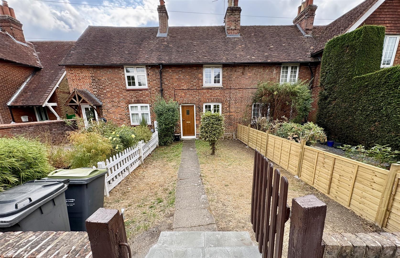 Old School Cottages, Ightham, TN15
