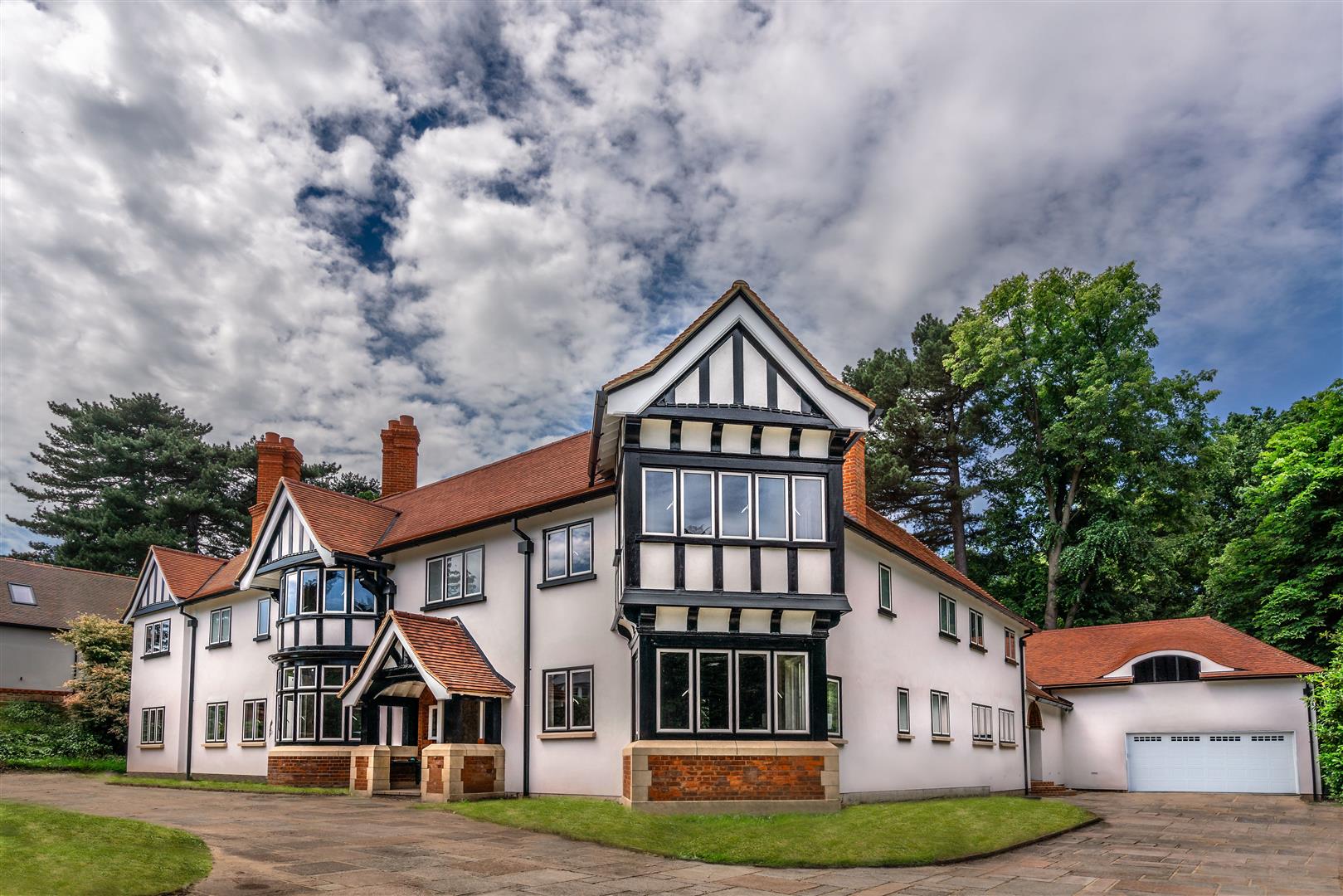 Property in Holwood Park Avenue, Keston Park, BR6