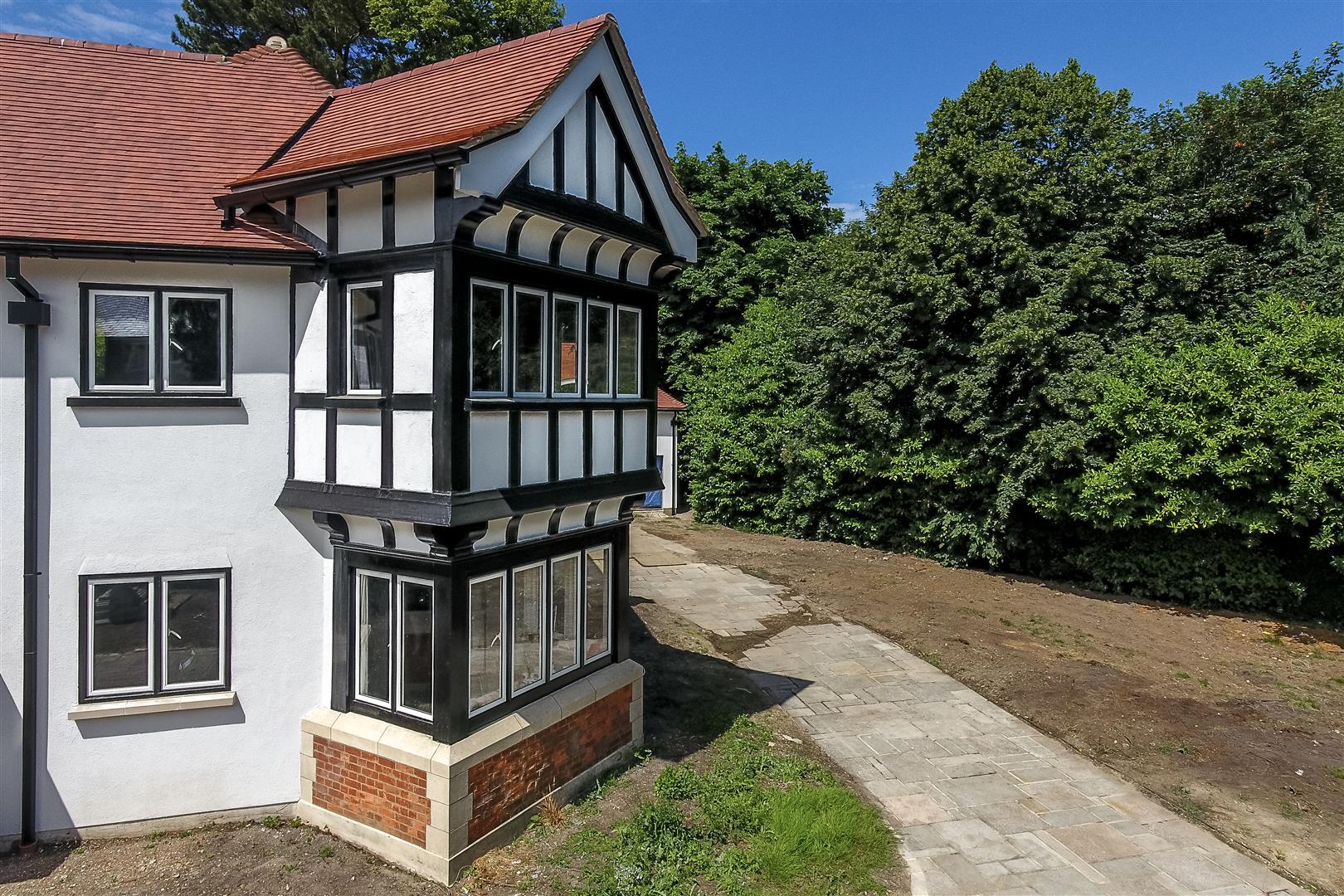 Property in Holwood Park Avenue, Keston Park, BR6