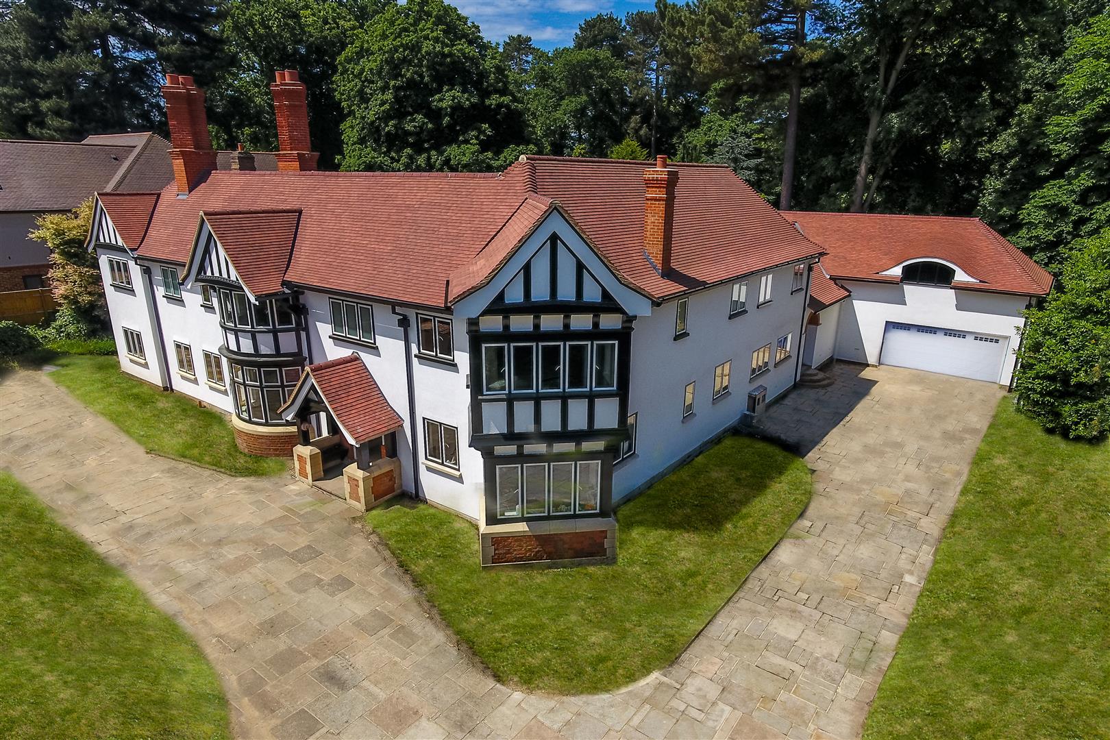 Property in Holwood Park Avenue, Keston Park, BR6