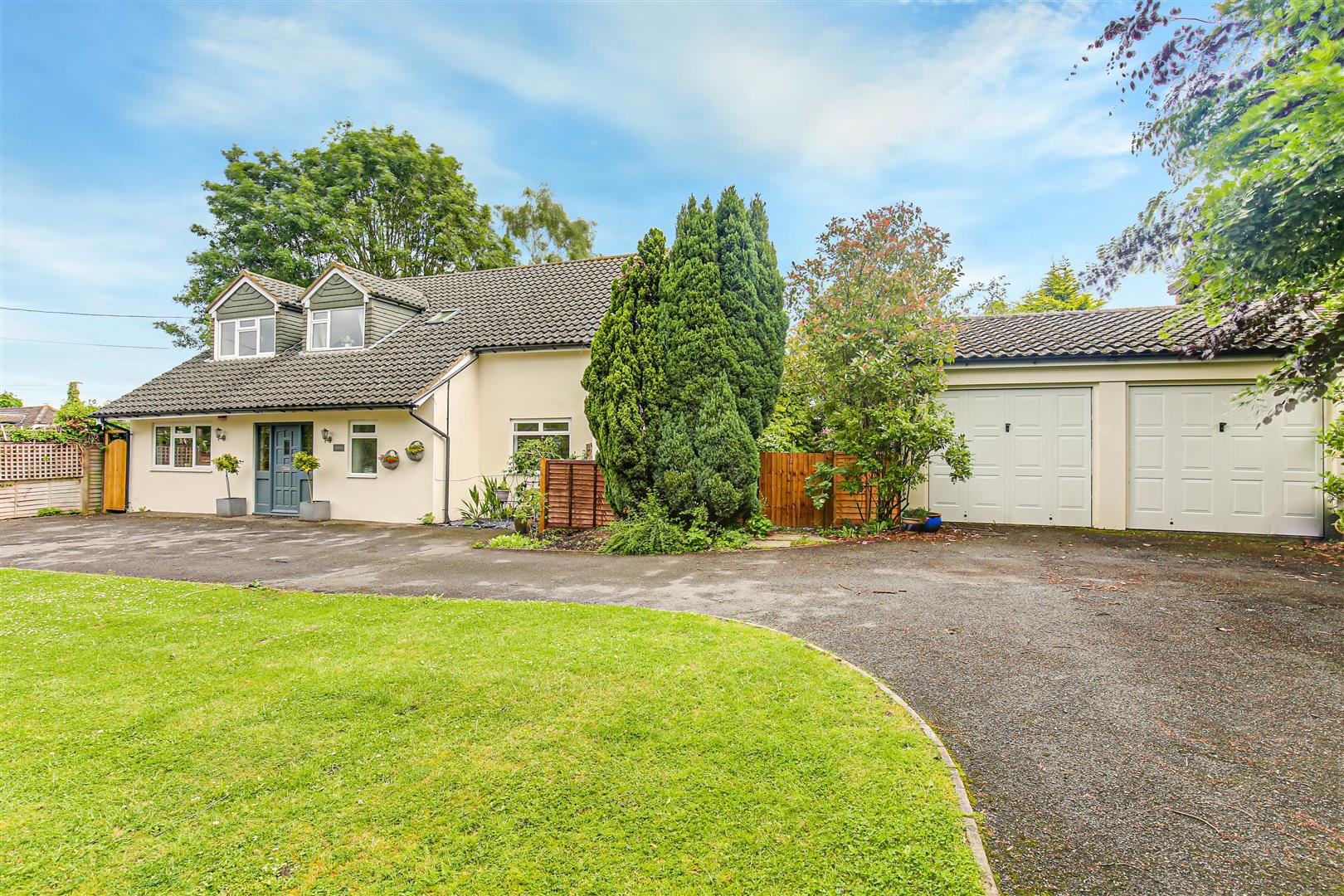 Property in Berrys Green Road, Berrys Green, TN16