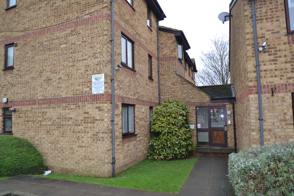 Property in Overton Drive, Romford, RM6 4EE