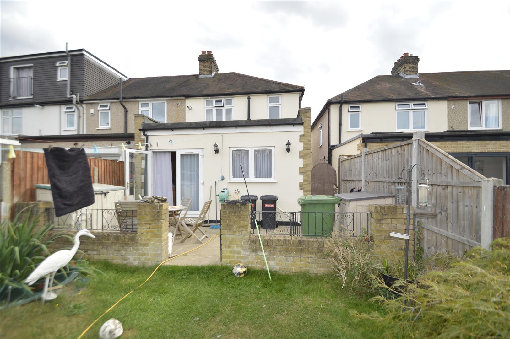 Property in Bridport Avenue, Romford, RM7 9HP