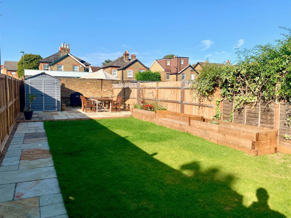 Property in Carshalton Grove, Sutton, SM1 4NB