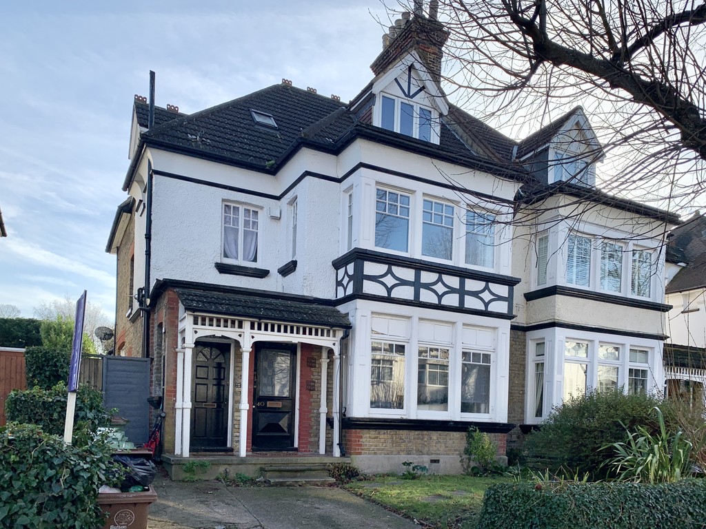 Property in Egmont Road, South Sutton, Surrey, SM2 5JN
