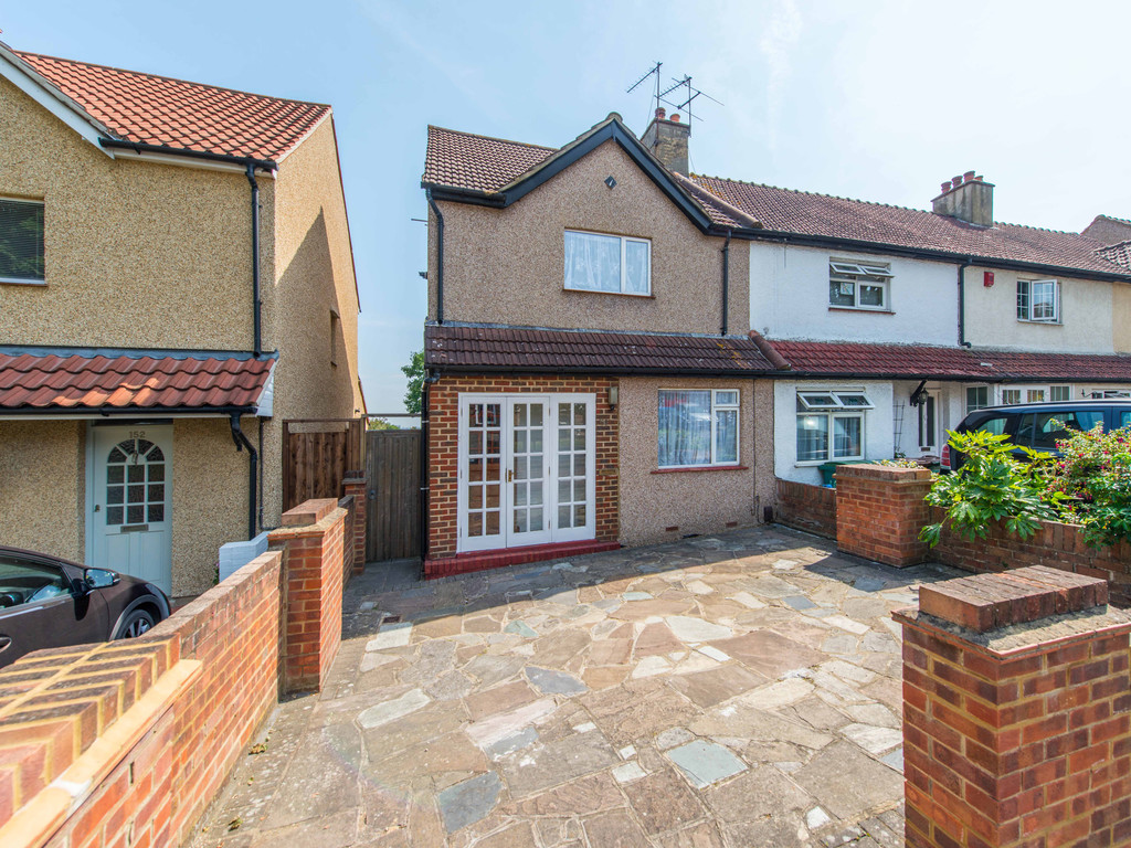 Property in Benhill Road, Sutton, Surrey, SM1 3SA