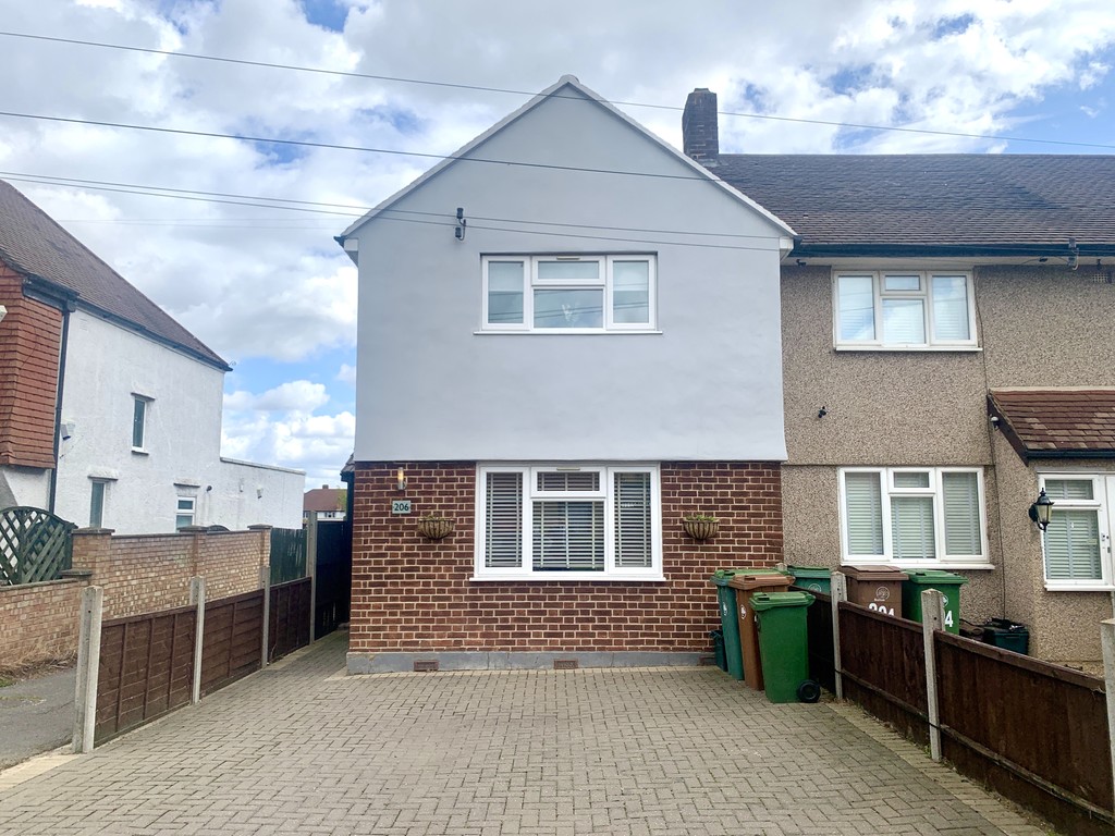 Property in Green Wrythe Lane, Carshalton, SM5 2SR