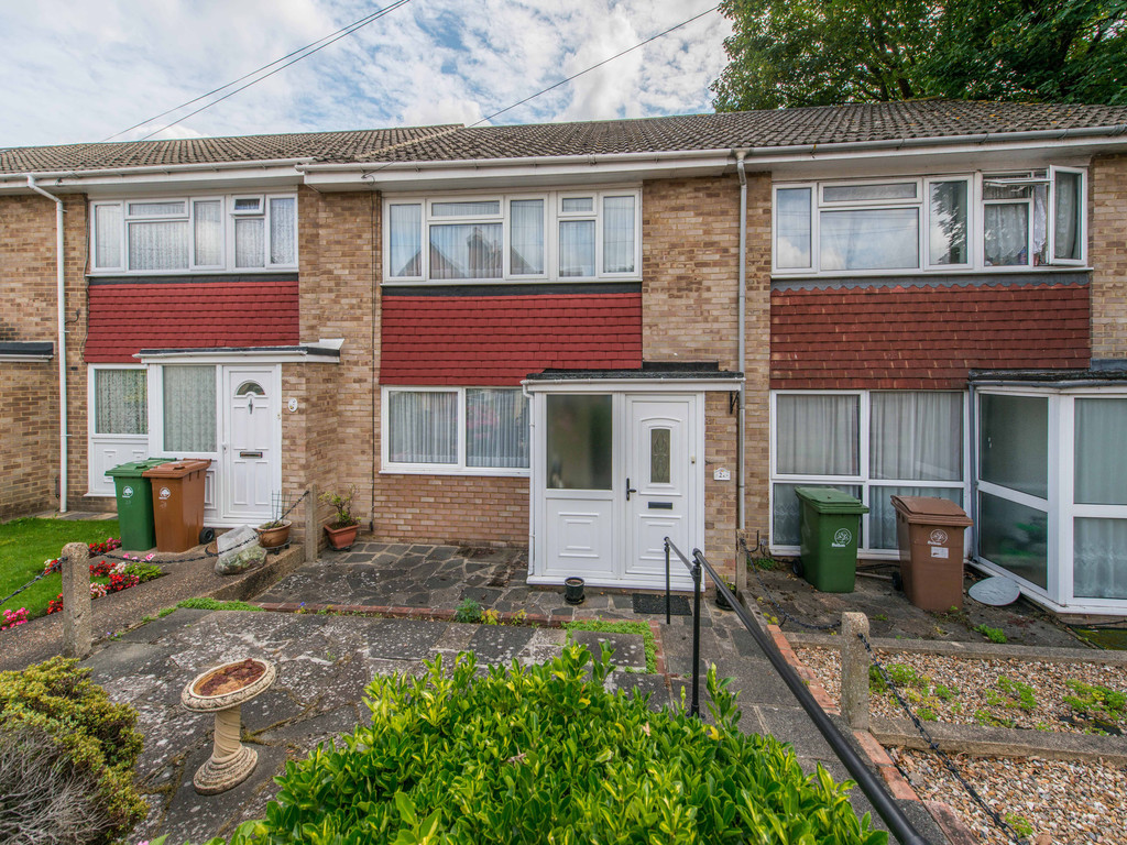 Property in Gander Green Lane, Sutton, SM1 2EH