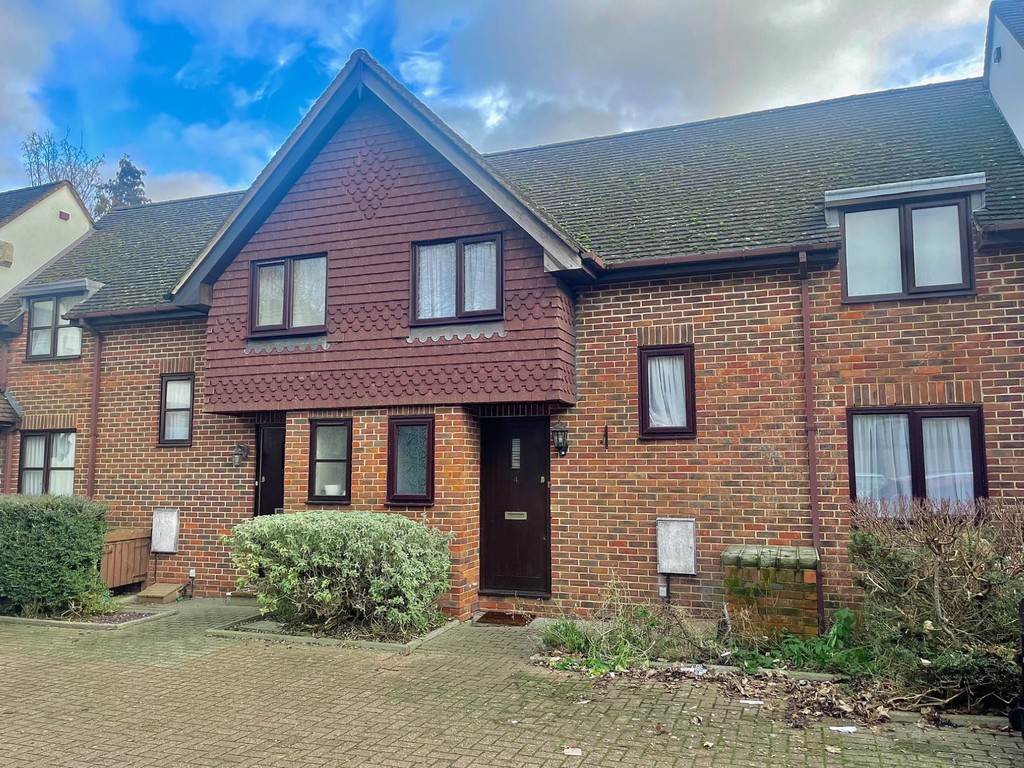 Property in Rosefield Close, Carshalton, SM5 2PE
