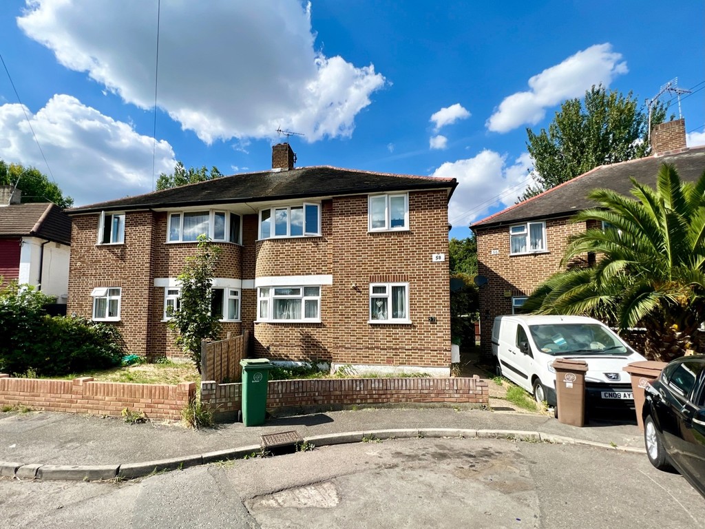 Property in Reynolds Close, Carshalton, SM5 2AY