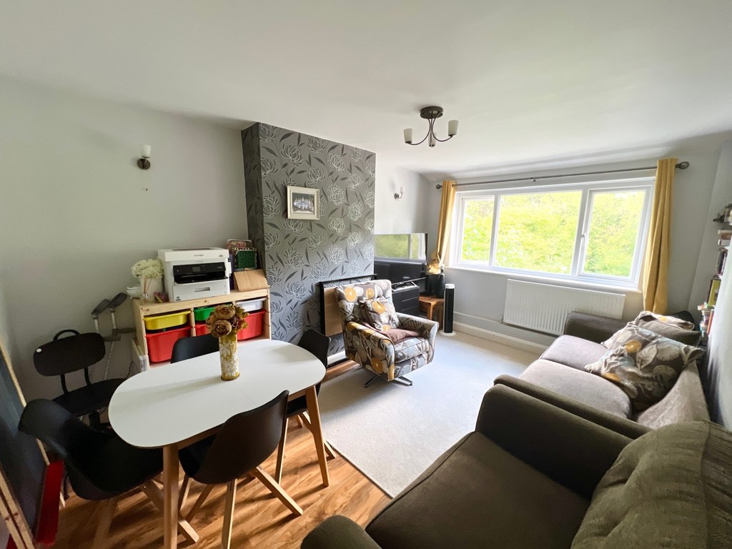 Property in Reynolds Close, Carshalton, SM5 2AY
