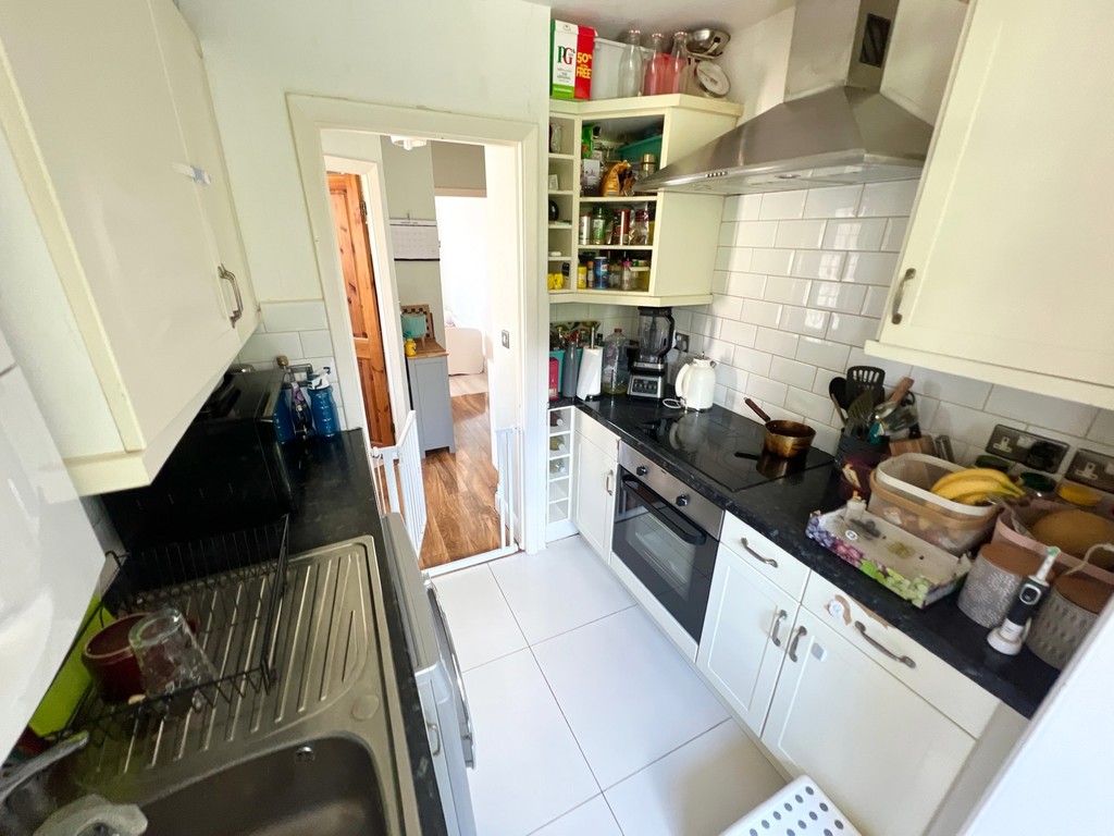 Property in Reynolds Close, Carshalton, SM5 2AY