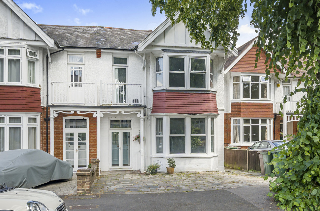 Property in Egmont Road, Sutton, SM2 5JS