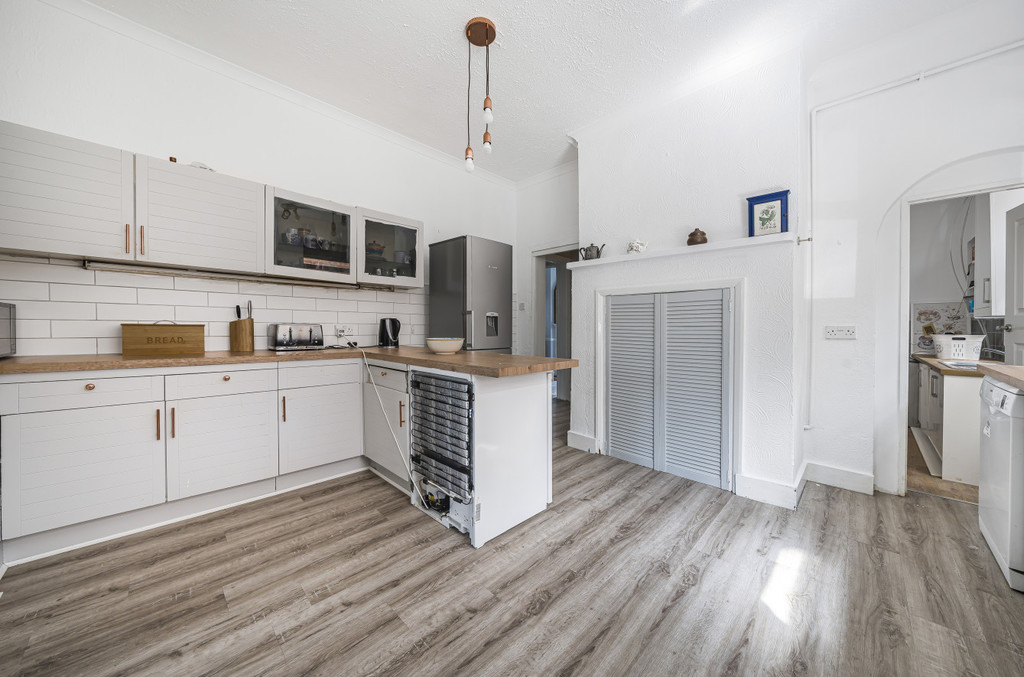 Property in Egmont Road, Sutton, SM2 5JS