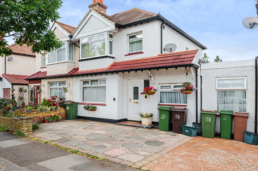 Property in Surrey Grove, Sutton, SM1 3PL