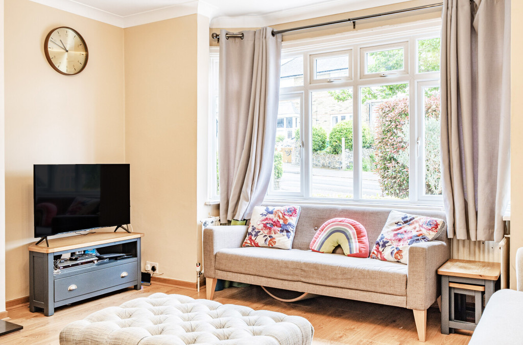 Property in Wales Avenue, Carshalton, SM5 3QN