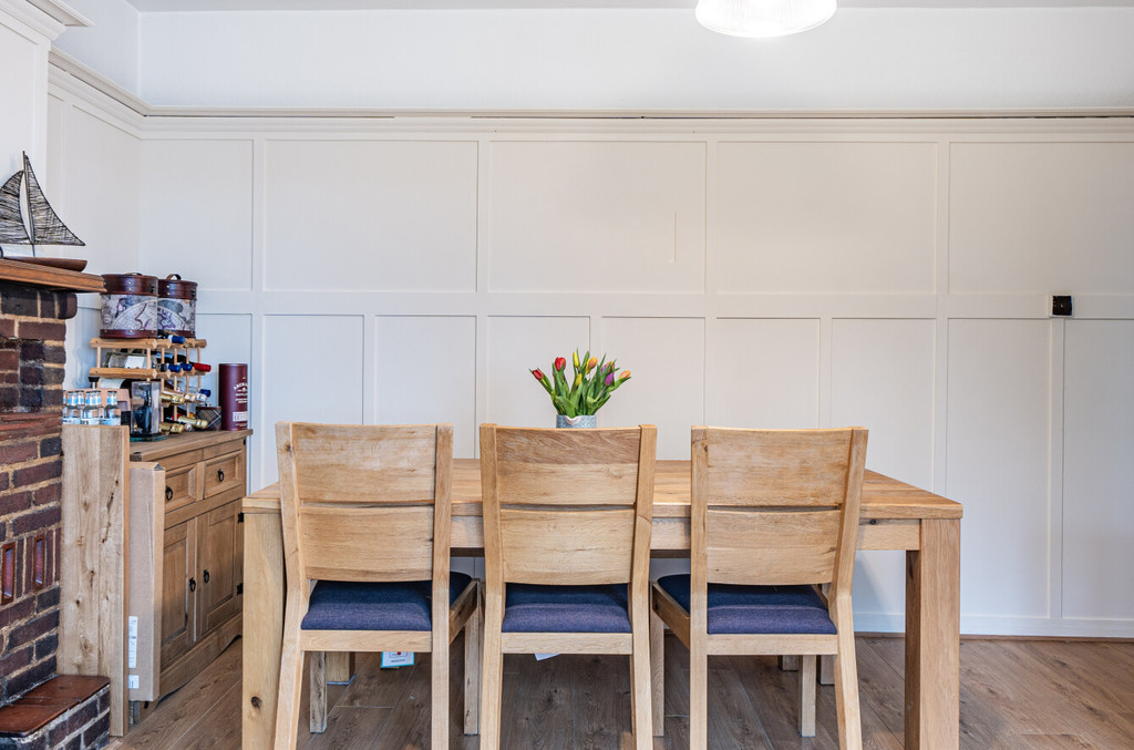 Property in Wales Avenue, Carshalton, SM5 3QN