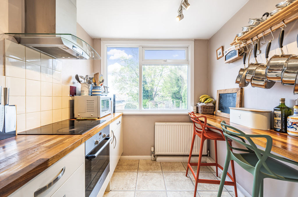 Property in Wales Avenue, Carshalton, SM5 3QN
