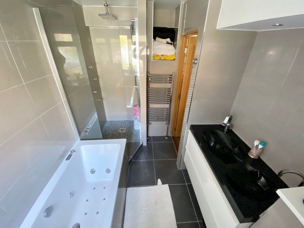 Property in Bond Gardens, Wallington, Surrey, SM6 7LP