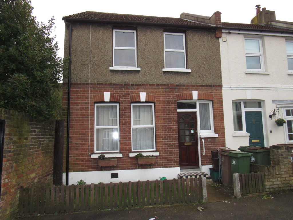 Property in Mint Road, Wallington, Surrey, SM6 0TY