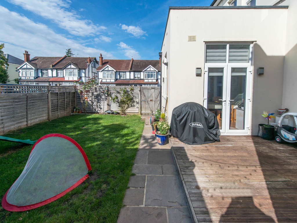 Property in Bute Road, Wallington, Surrey, SM6 8AQ