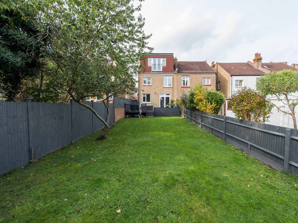 Property in Milton Road, Wallington, Surrey, SM6 9RP