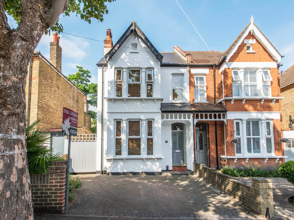 Property in Blenheim Gardens, South Wallington, Surrey, SM6 9PH