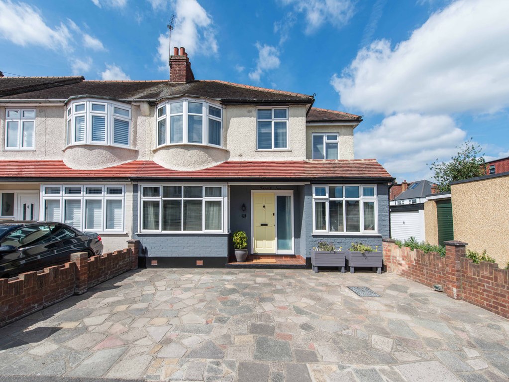 Surrey Estate Agents Paul Graham