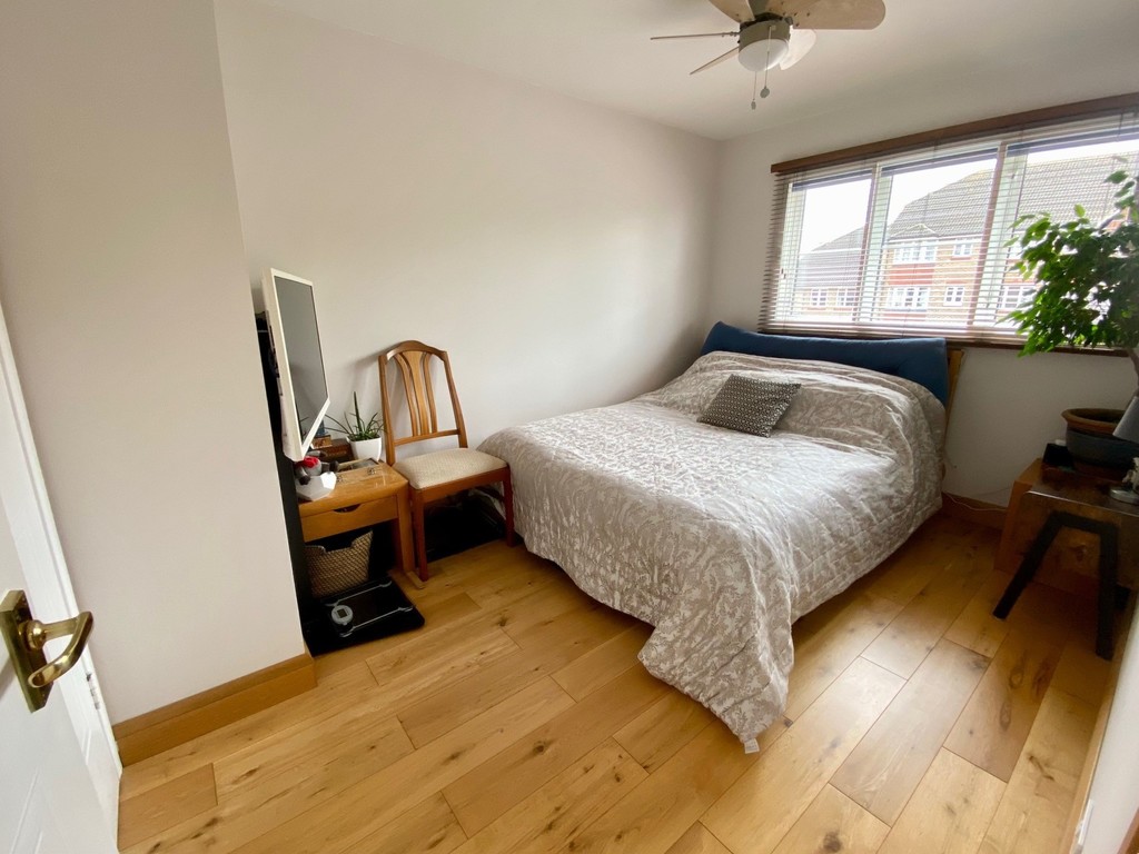 Property in Caraway Place, Wallington, Surrey, SM6 7AG