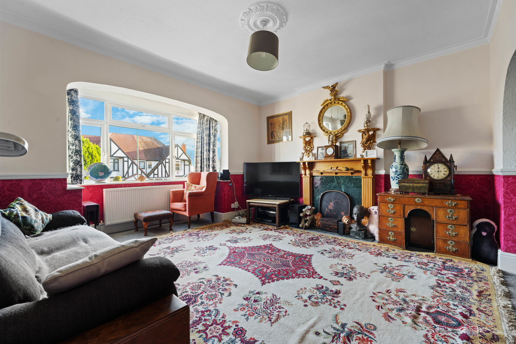 Property in Sandy Lane South, Wallington, Surrey, SM6 9RQ