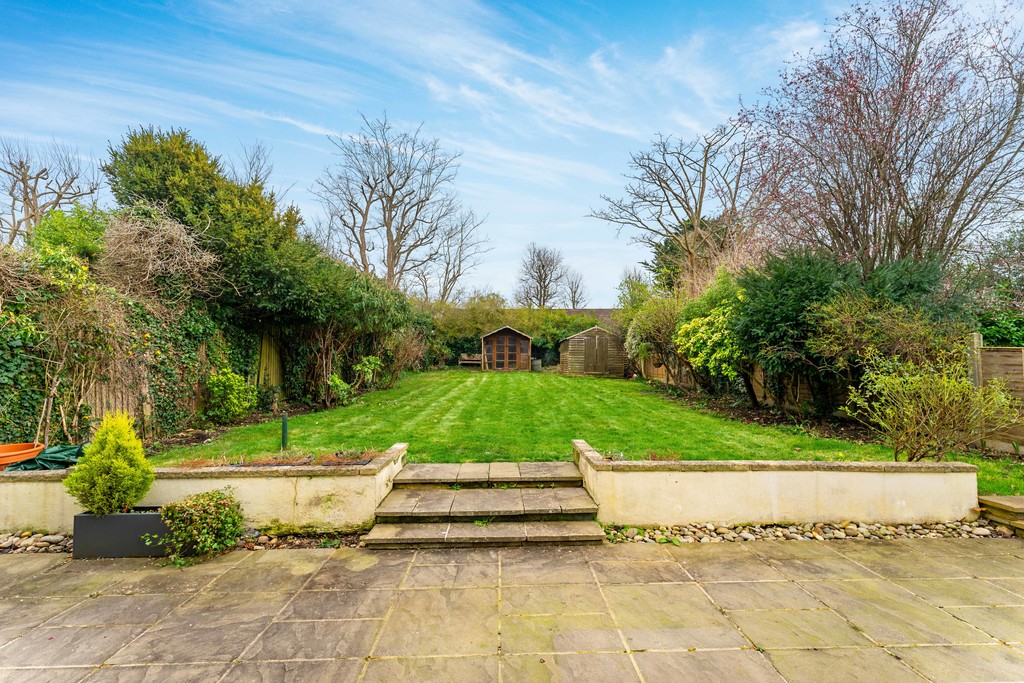 Property in Foresters Drive, Wallington, Surrey, SM6 9LE