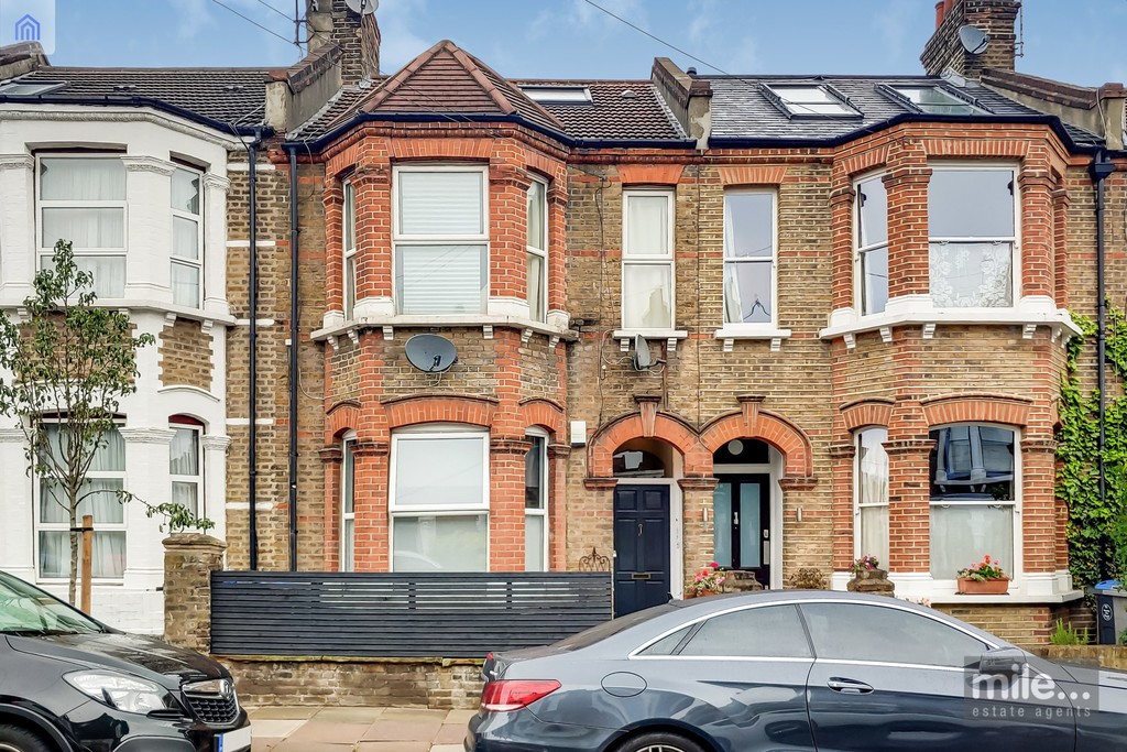 Property in Ashburnham Road, London, NW10 5SB