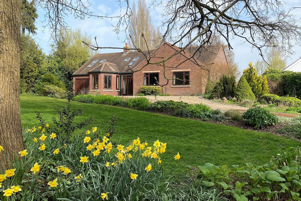 Property in Park Hill, Gaddesby, Leicester, LE7 4WH