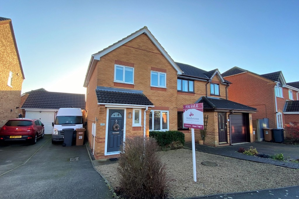 Property in Torrance Drive, Melton Mowbray, LE13 1HR