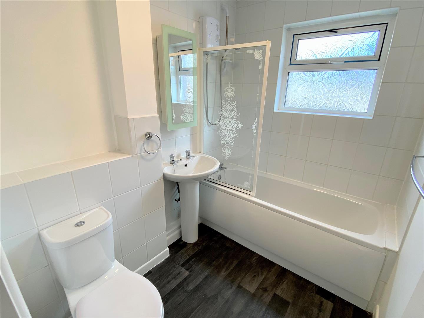 Property in Gannel Road, Newquay, Cornwall, TR7 2AU