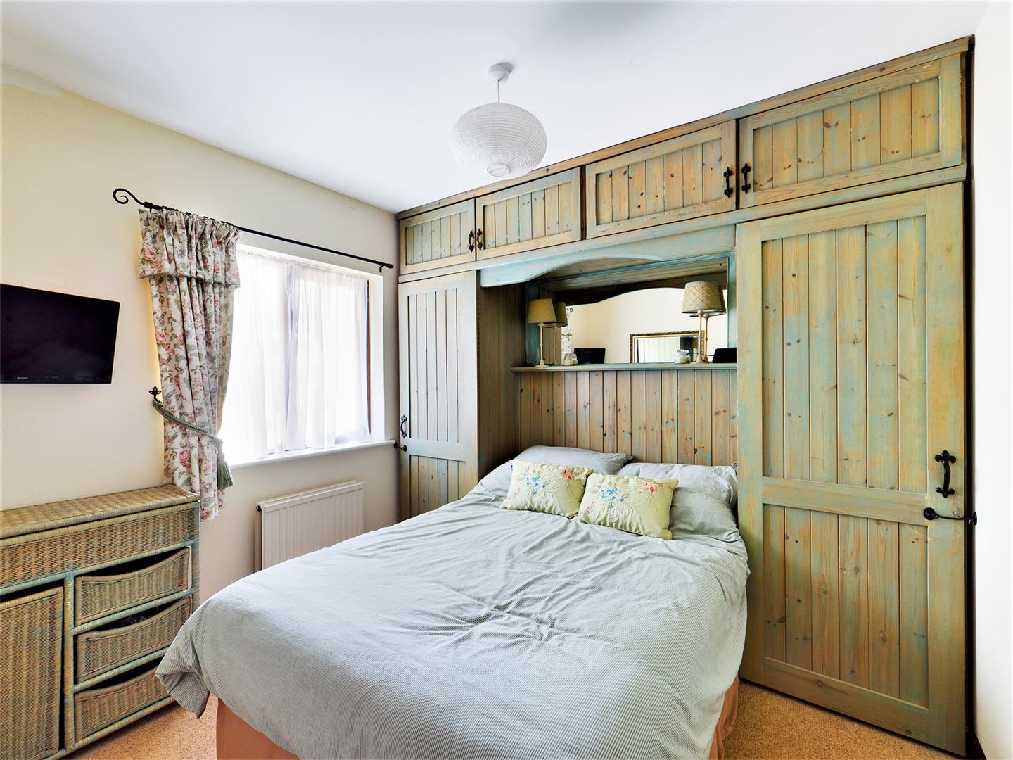 Property in Porth Way, Newquay, Cornwall, TR7 3LW