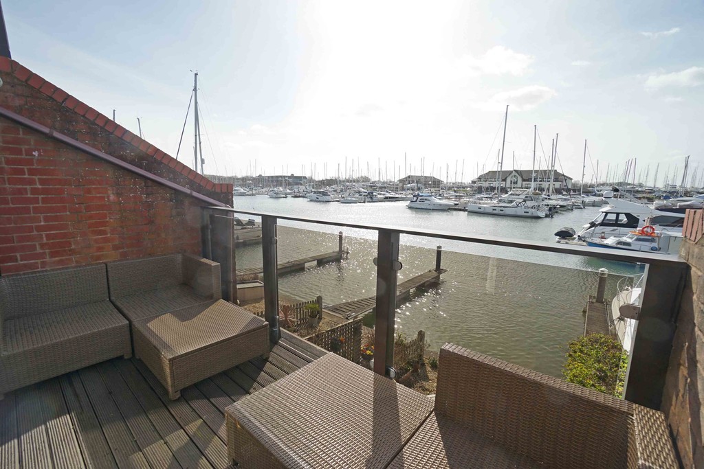 Property in Newlyn Way, Port Solent, Portsmouth, PO6 4TL