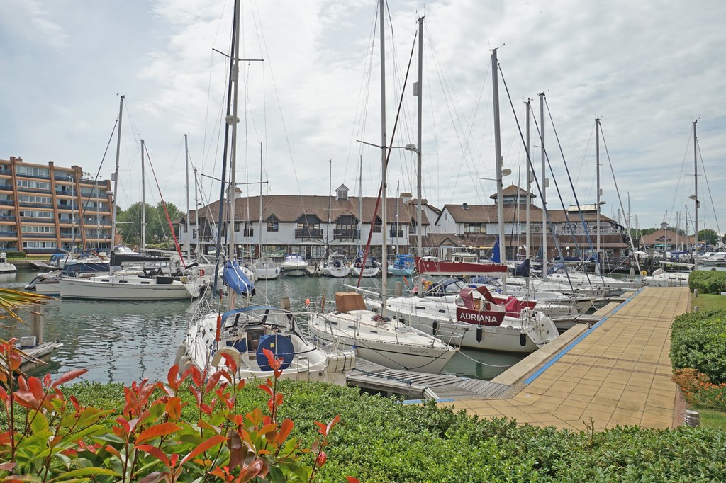 Property in Oyster Quay, Port Solent, Portsmouth, PO6 4TQ