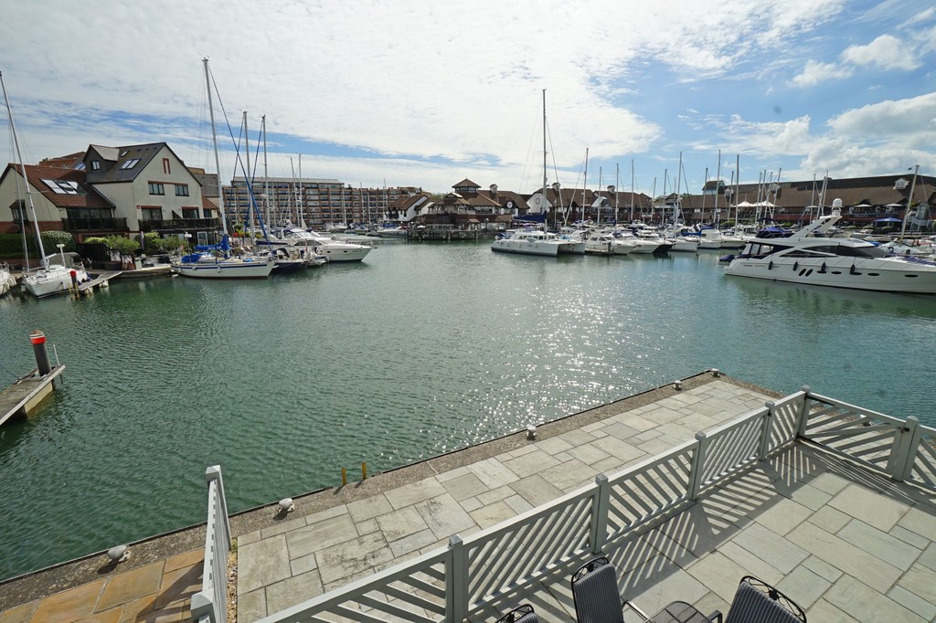 Property in Bryher Island, Port Solent, Portsmouth, PO6 4UE